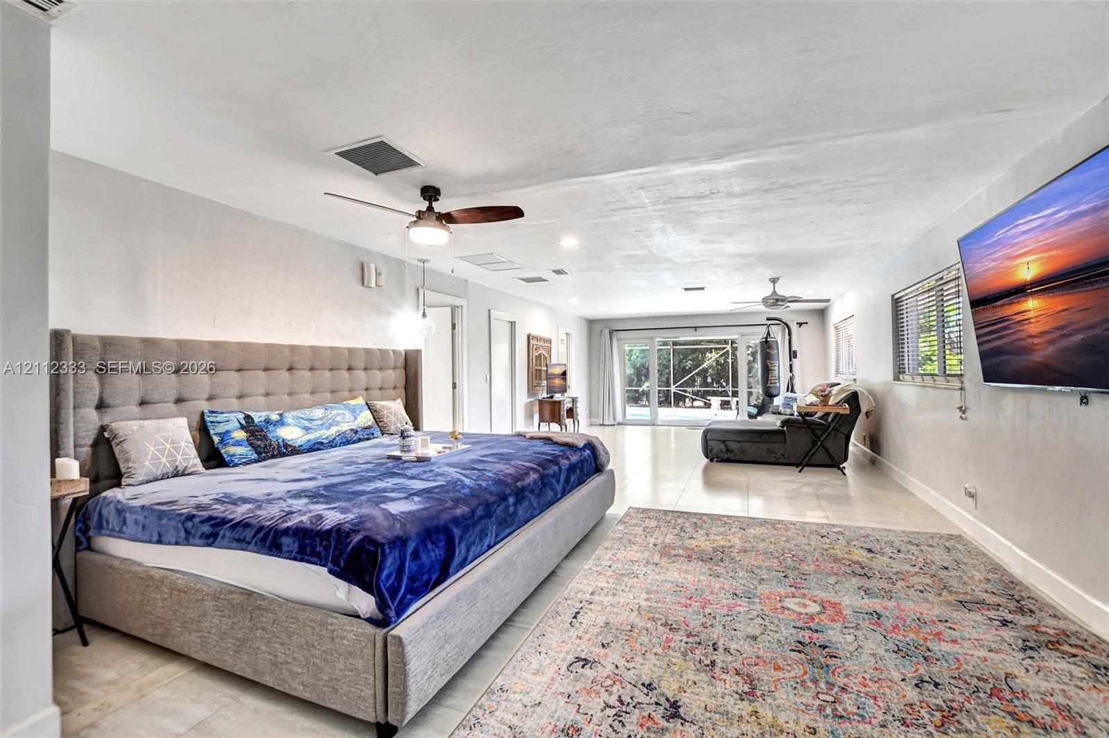 798 NW 15th Avenue gallery image #18