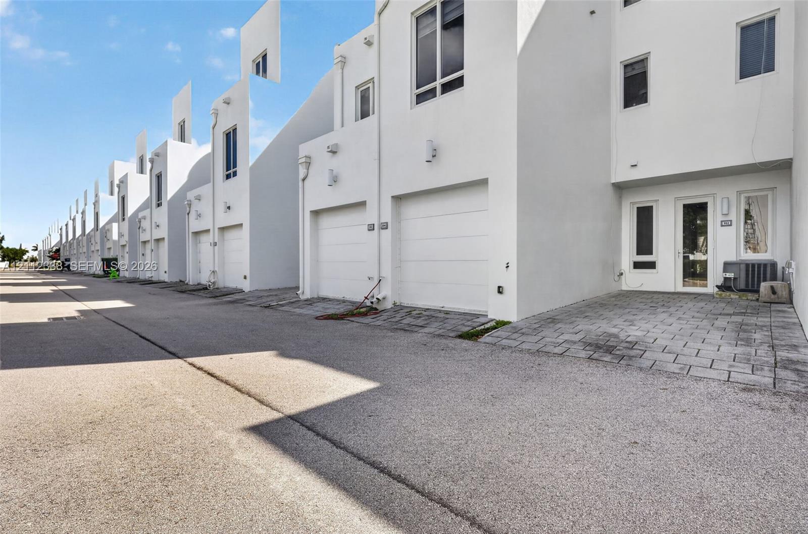 10305 NW 63rd Terrace