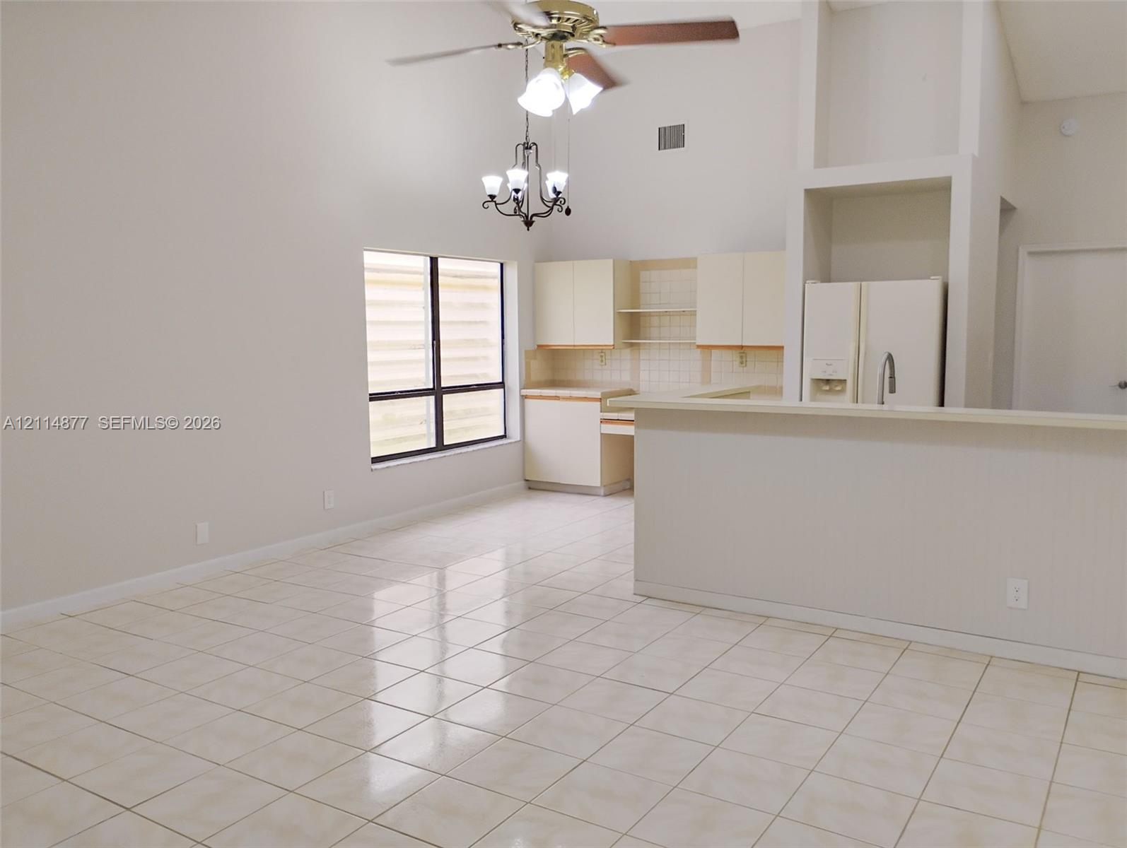 9735 Sun Pointe Drive gallery image #12