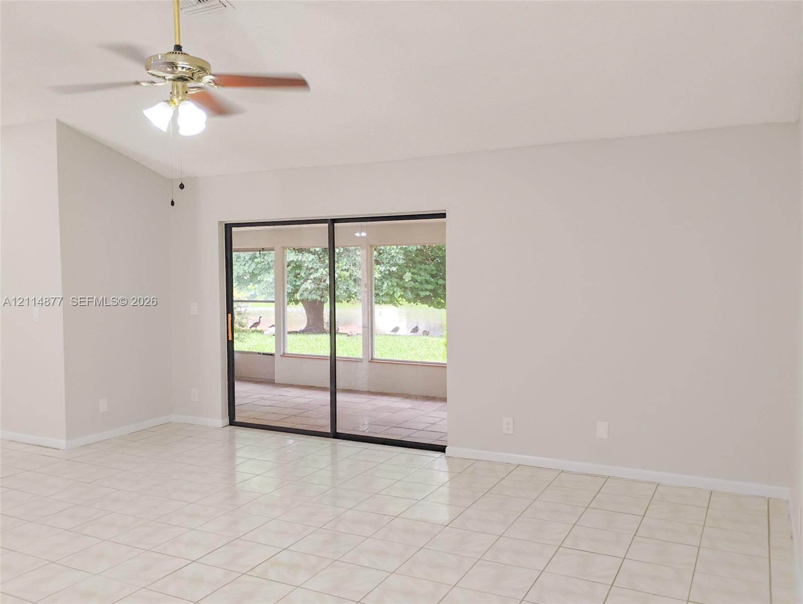 9735 Sun Pointe Drive gallery image #13