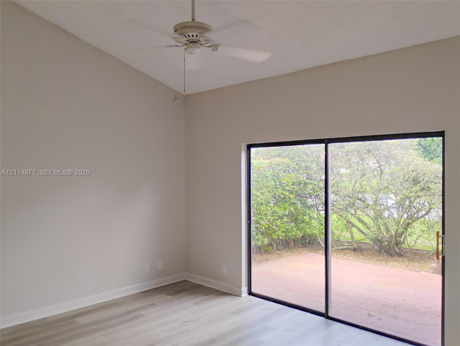 9735 Sun Pointe Drive gallery image #19