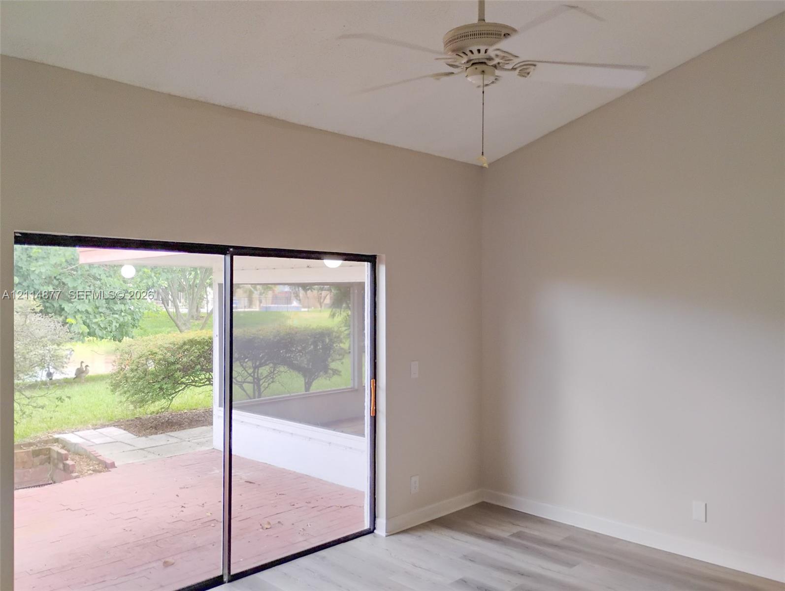 9735 Sun Pointe Drive gallery image #20