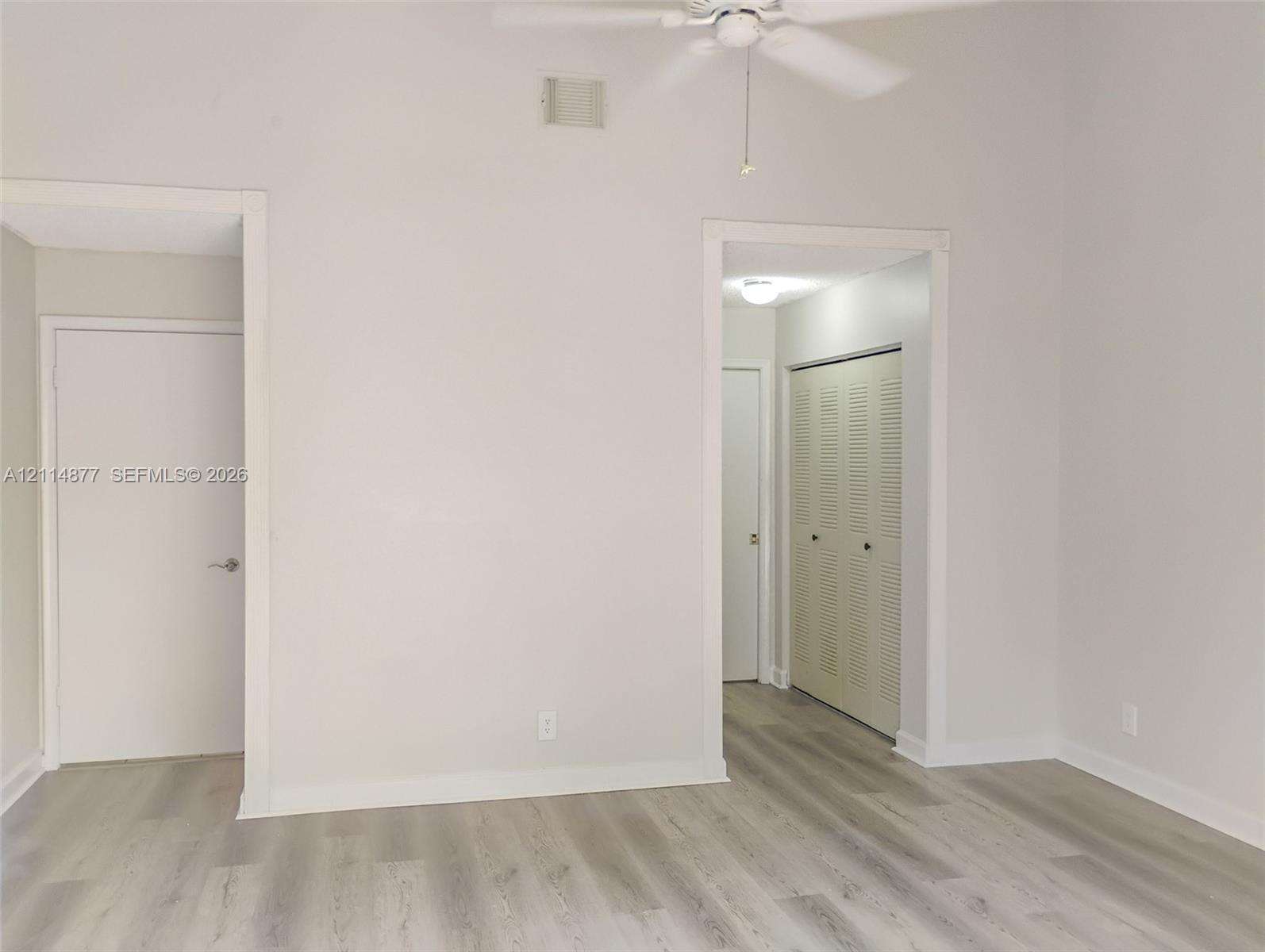 9735 Sun Pointe Drive gallery image #24