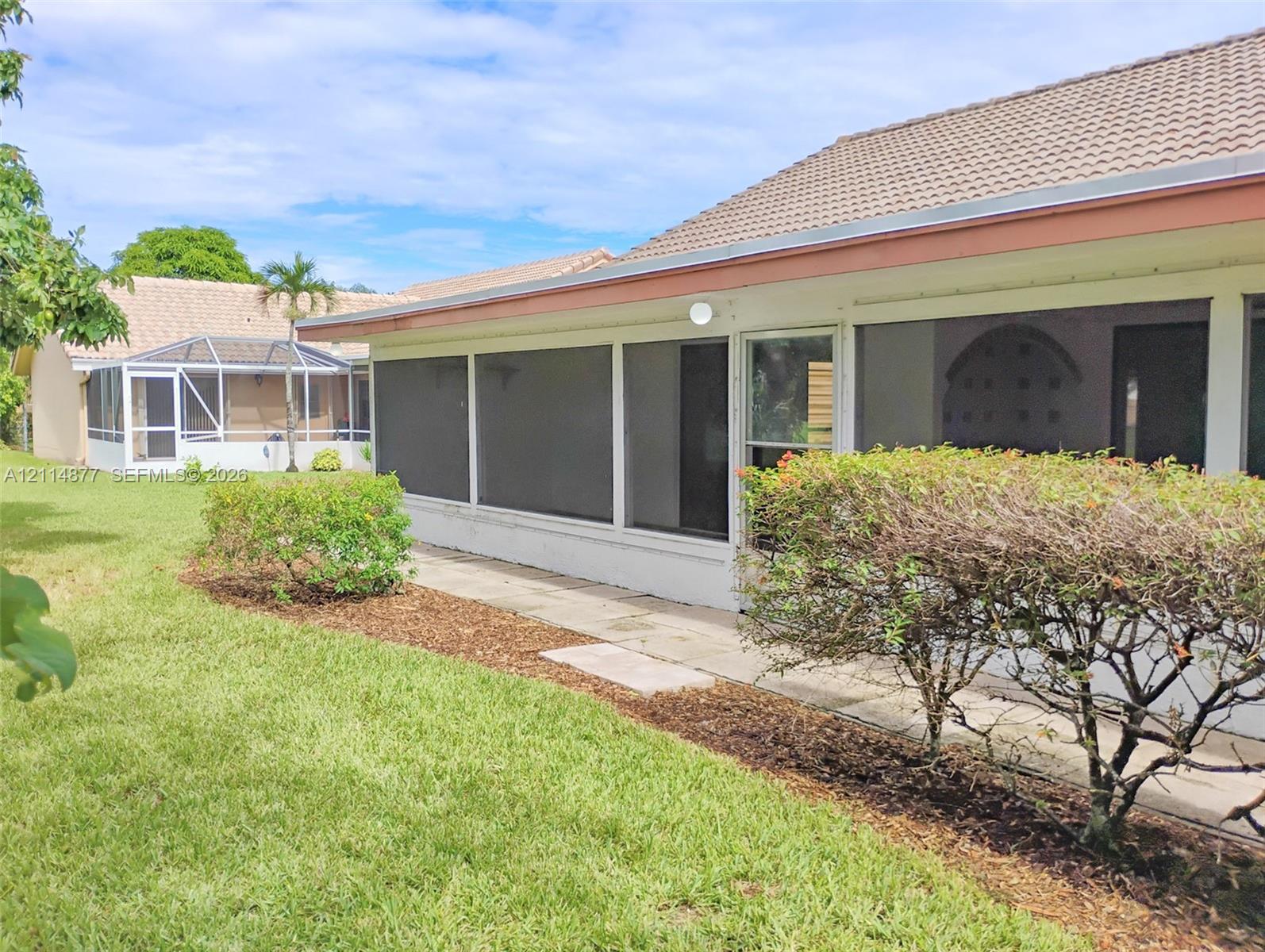 9735 Sun Pointe Drive gallery image #39