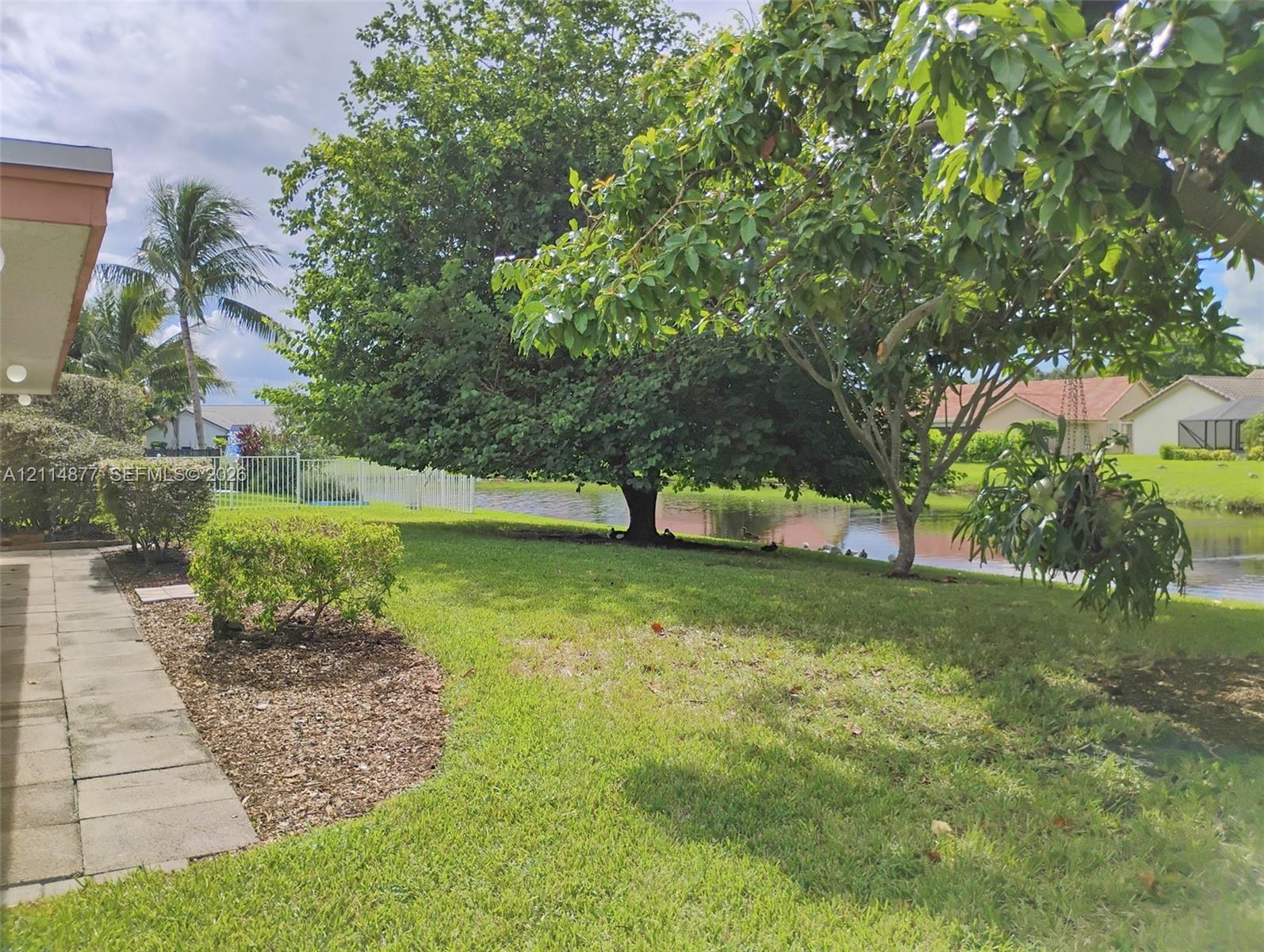 9735 Sun Pointe Drive gallery image #45