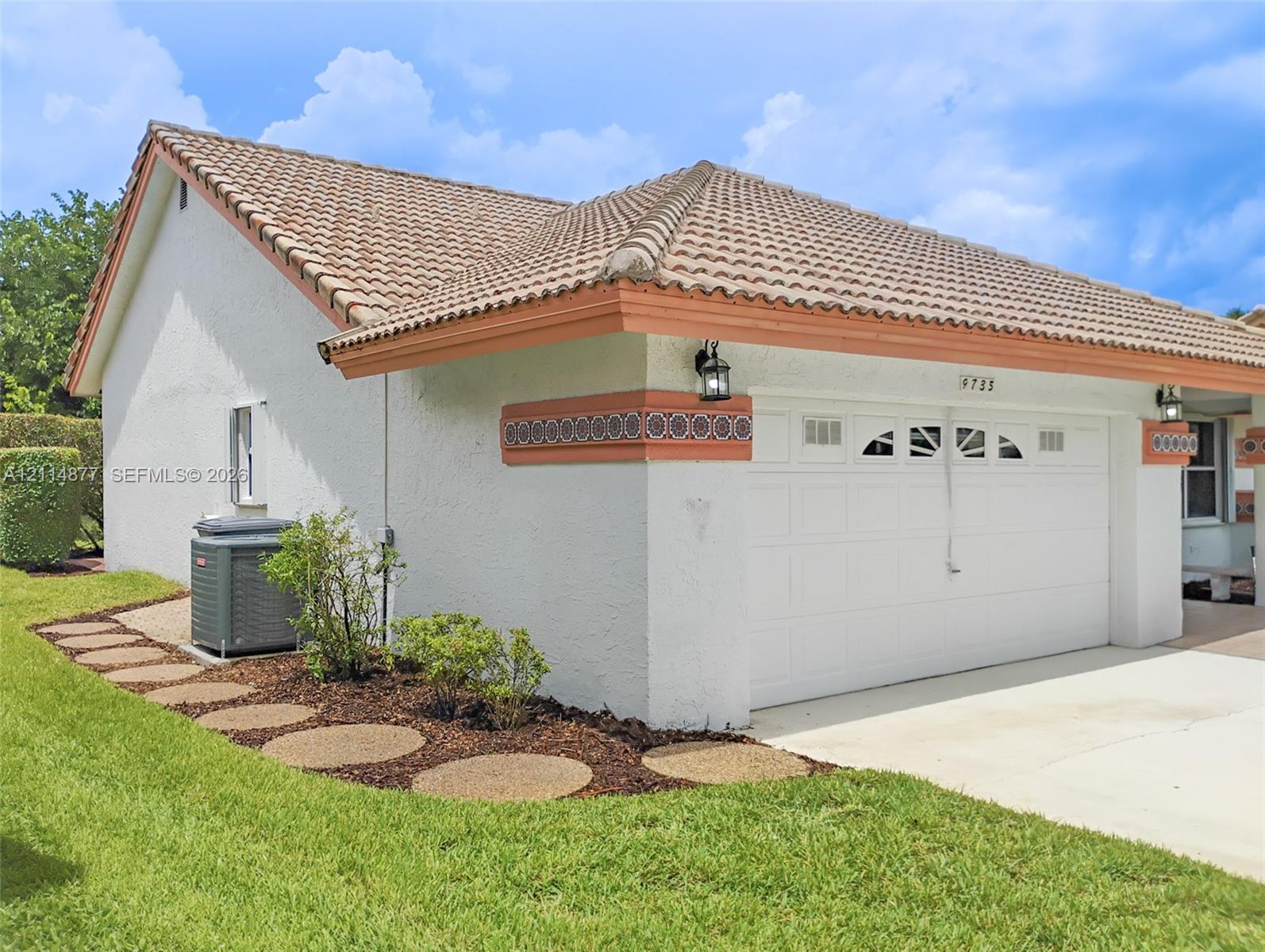 9735 Sun Pointe Drive gallery image #57